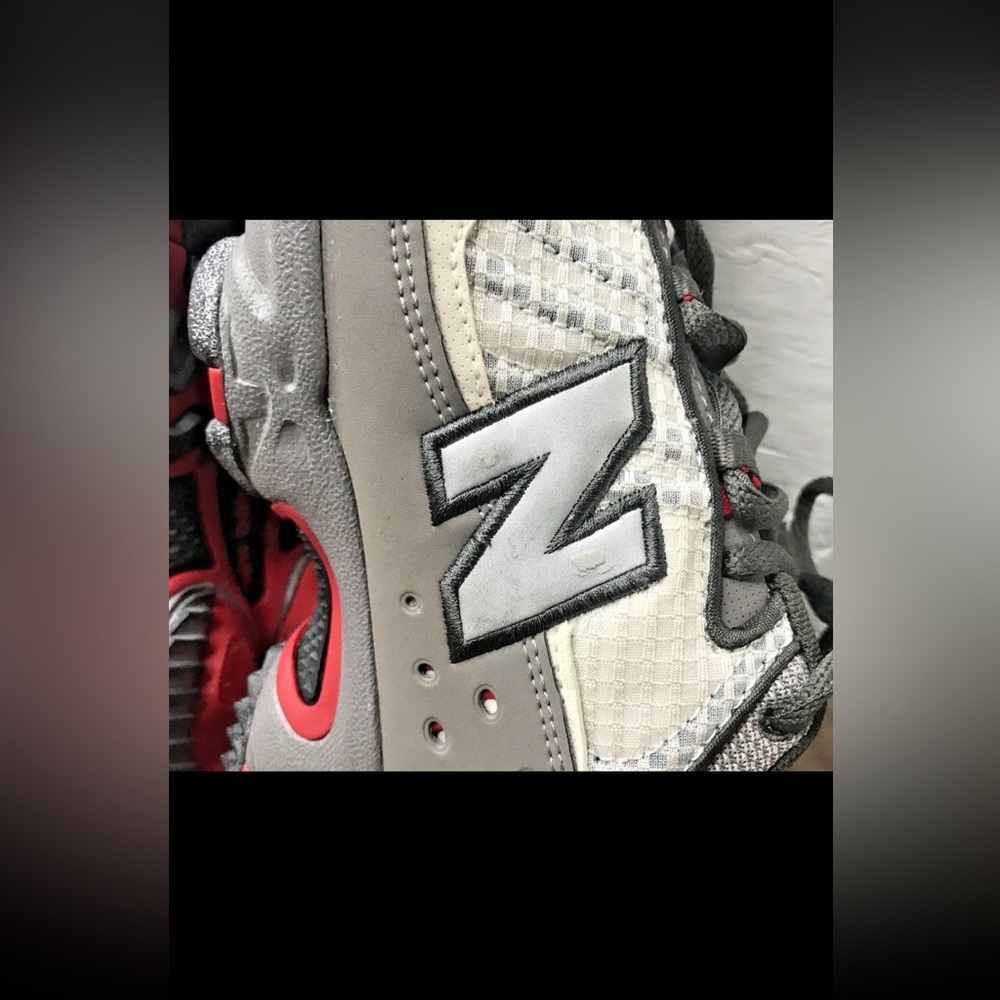 Excellent Made in USA New Balance 608 Men's 10D Sneakers All Terrain Gray Mesh - Picture 14 of 16